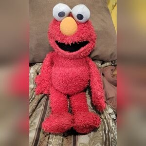 SESAME STREET ELMO 20" 2019 RED PLUSH TOY POLYESTER (Eyes Dingy Due To Storage)